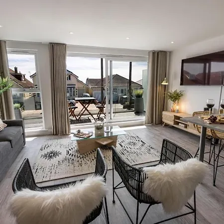 Bournecoast - Stylish Flat With Balcony - Sea Glimpses - 10 Min Walk To Beach - Parking - Wifi - Fm8405 Bournemouth Exterior foto