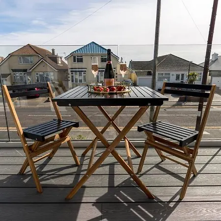 Bournecoast - Stylish Flat With Balcony - Sea Glimpses - 10 Min Walk To Beach - Parking - Wifi - Fm8405 Bournemouth Exterior foto