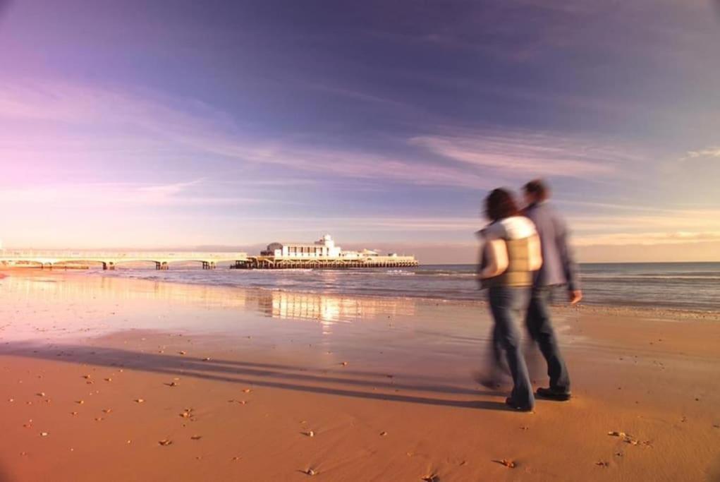 Bournecoast - Stylish Flat With Balcony - Sea Glimpses - 10 Min Walk To - Parking - Wifi - Fm8405