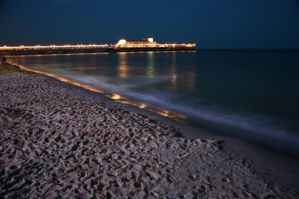 Apartment Bournecoast - Stylish Flat With Balcony - Sea Glimpses - 10 Min Walk To - Parking - Wifi - Fm8405 Bournemouth